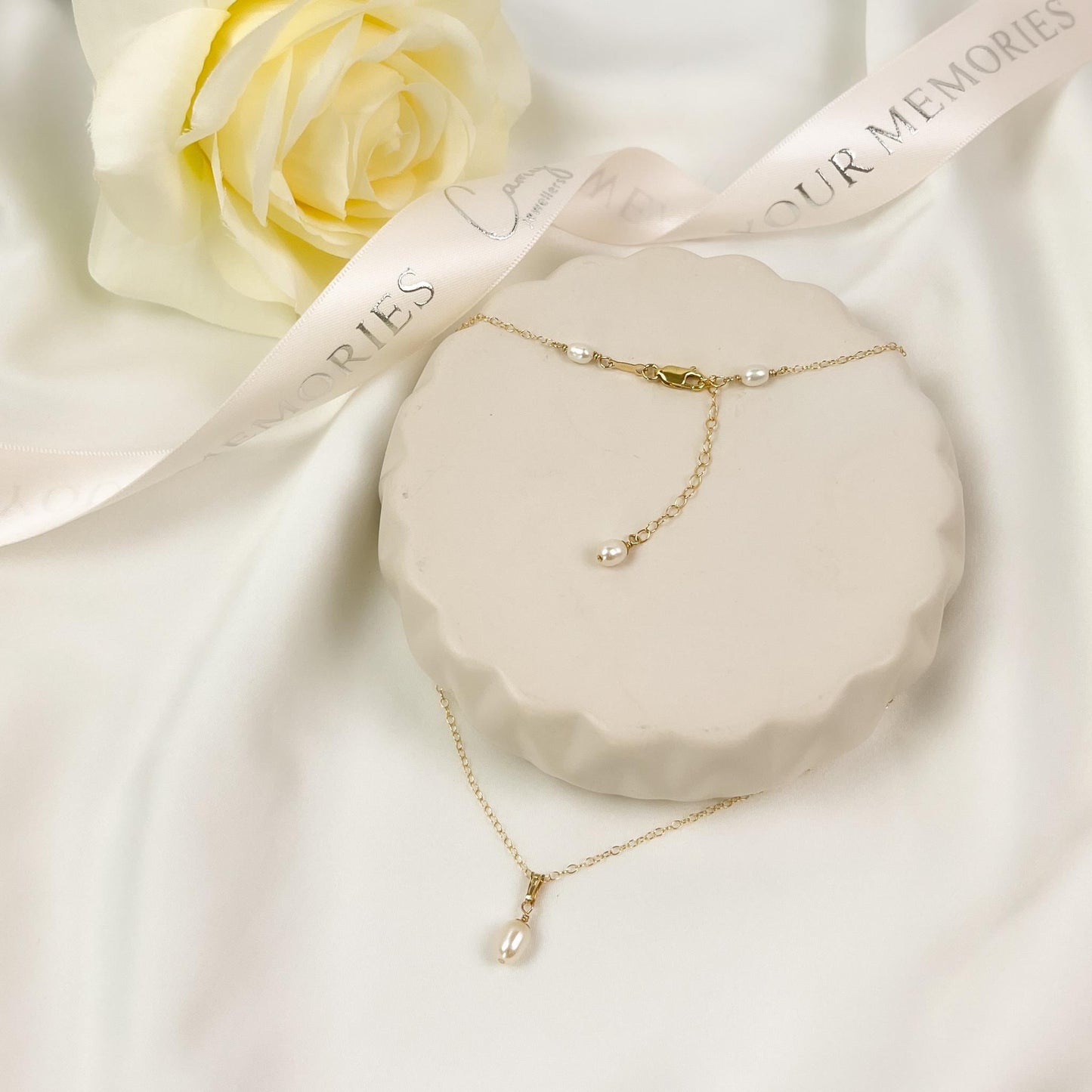 Freshwater Pearl Wedding Necklace Gold Silver Bridal Pendant Daughter in Law Mother of the Soon to be Bride Gift from Groom Husband Heirloom