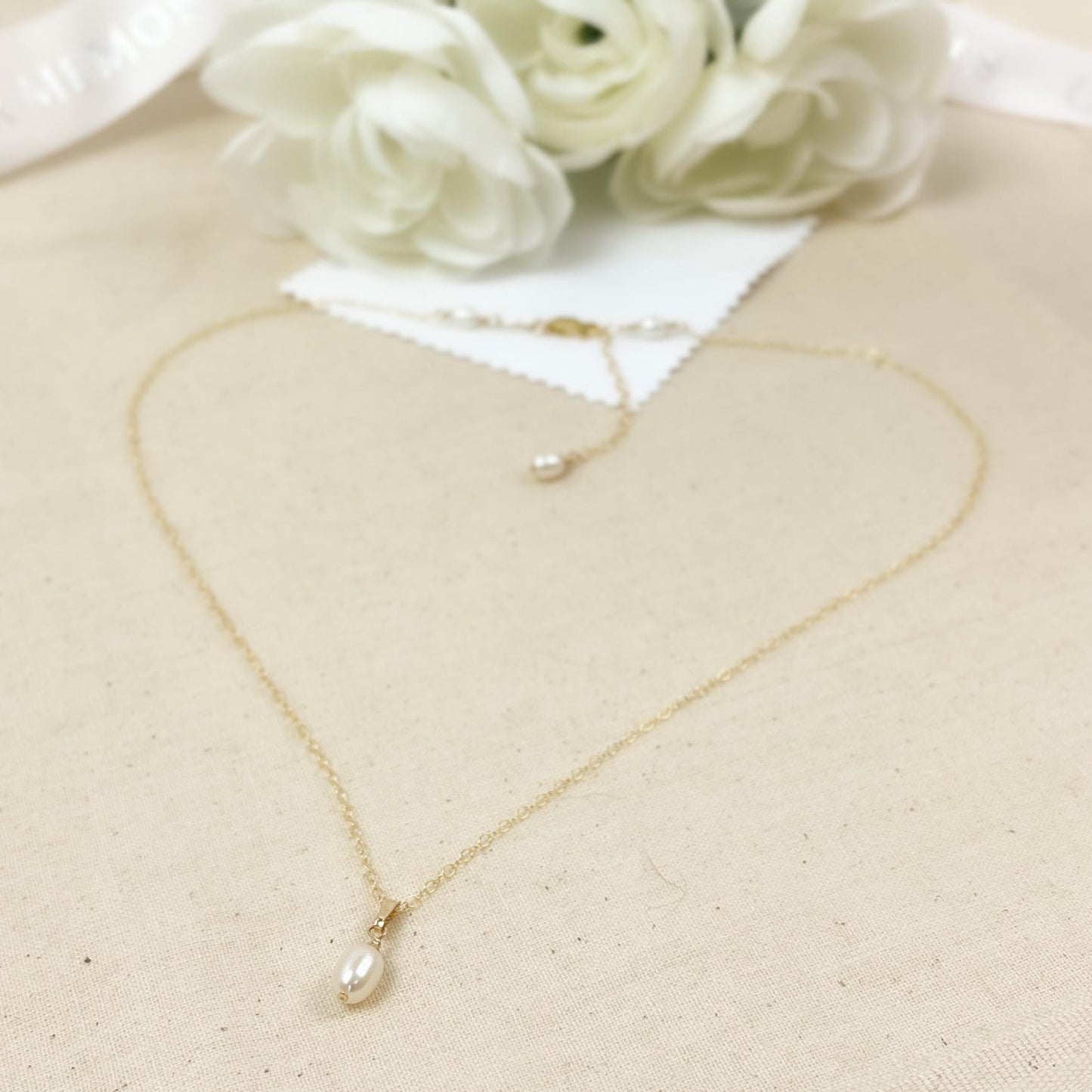 Freshwater Pearl Wedding Necklace Gold Silver Bridal Pendant Daughter in Law Mother of the Soon to be Bride Gift from Groom Husband Heirloom