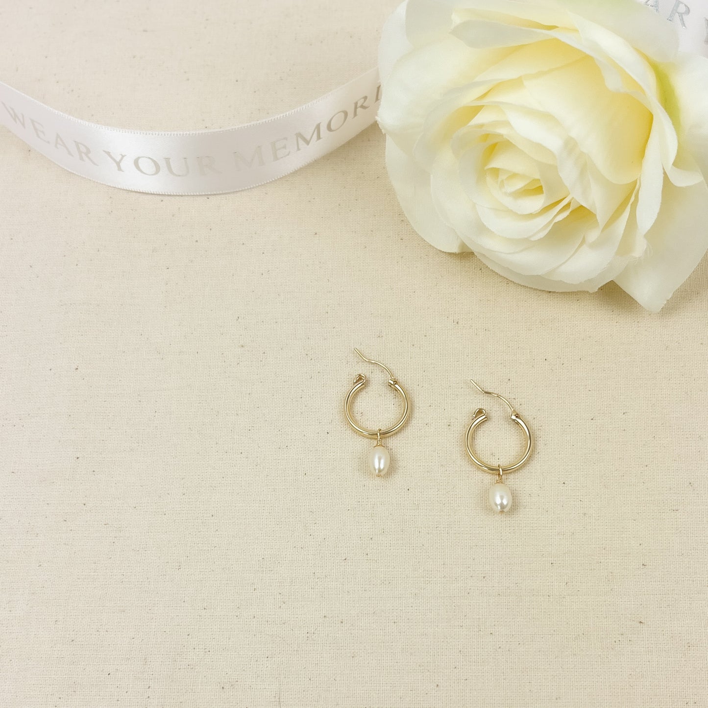 Elegent Dainty Gold Silver Hoop Earrings Real Freshwater Pearl for Women Jewelry Anniversary Gift Graduation Present from Mother to Daughter