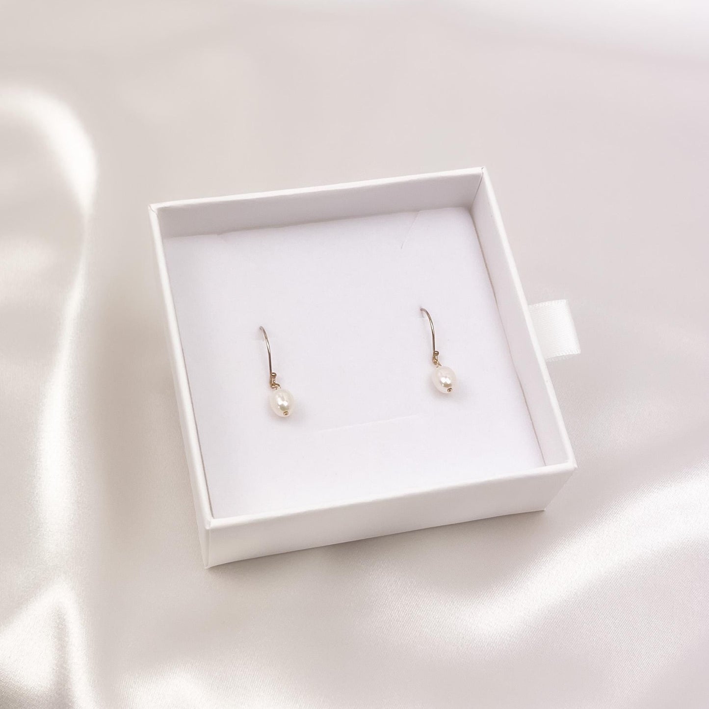 Minimalist Drop Earrings Freshwater Pearl Dangle Jewelry 14k Gold Fill Jewellery Sterling Silver Gift for Wife Anniversary Present Birthday