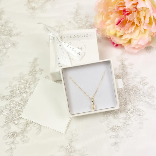 Freshwater Pearl Wedding Necklace Gold Silver Bridal Pendant Daughter in Law Mother of the Soon to be Bride Gift from Groom Husband Heirloom