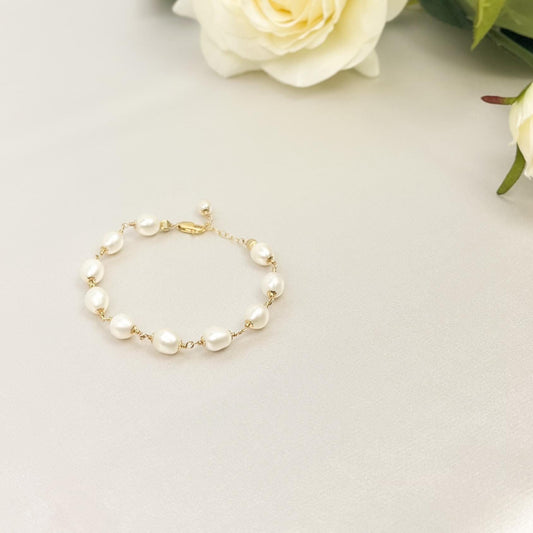 Freshwater Pearl Beaded Bracelet Wedding Jewelry Gold Silver Jewellery Mother of Bride Gift Bridesmaid Proposal Present Bridal Idea Women