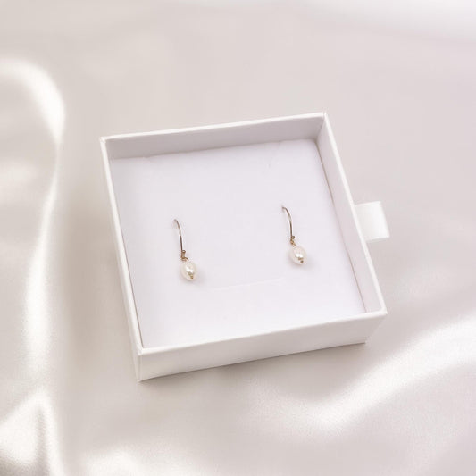 Minimalist Drop Earring Freshwater Pearl Dangle Jewelry Gold Jewellery Silver Gift Idea for Bridesmaid Proposal Bachelorette Present Wedding