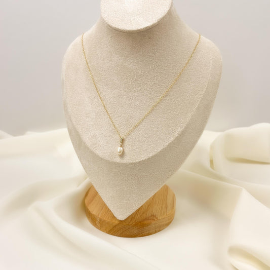 Freshwater Pearl Wedding Necklace Gold Silver Bridal Pendant Daughter in Law Mother of the Soon to be Bride Gift from Groom Husband Heirloom